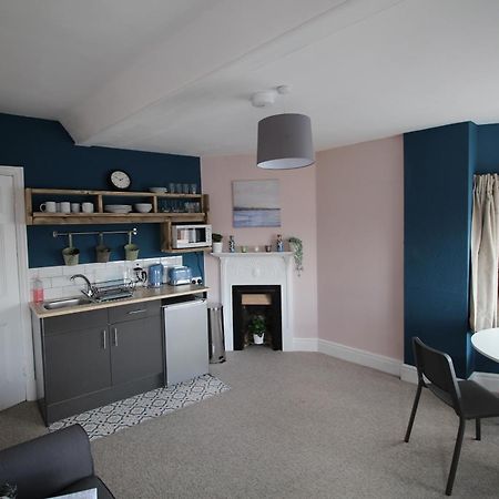 Pier View Studio Apartment Cowes  Room photo